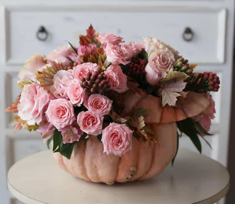 Lisianthus Flowers With Roses Shape 3